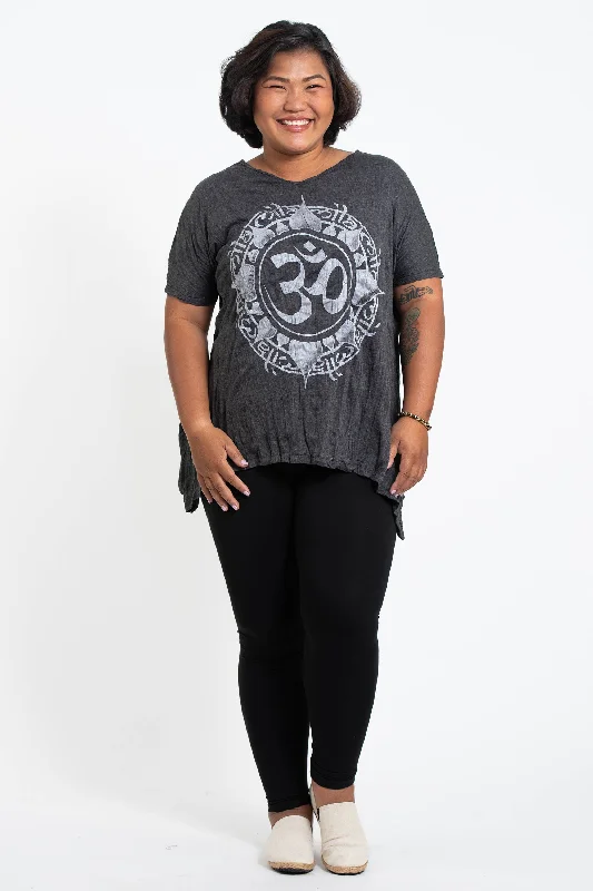 Womens Infinitee Om Loose V Neck T-Shirt in Silver on Black